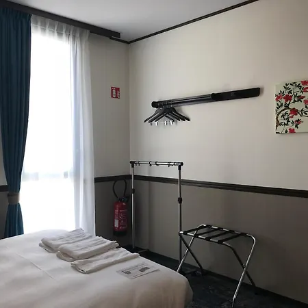 東横 サン シャルル ホテル 3*
